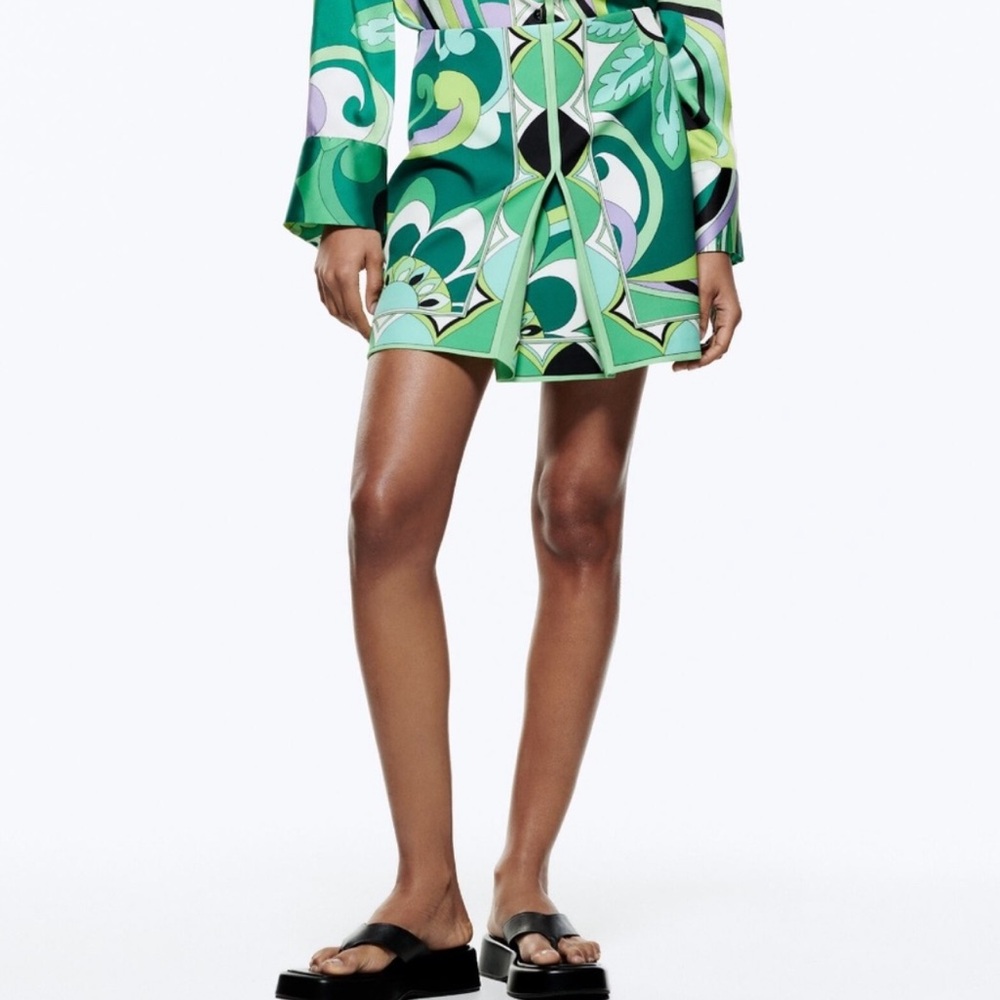 Zara Vintage Geometric Abstract Printed Mini Skirt Size Medium